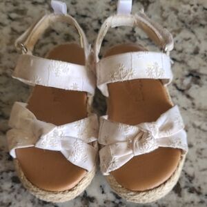 OshKosh B'gosh Cream Sandals with Bow